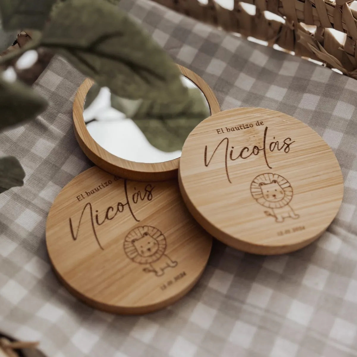 Espejo de madera personalizado