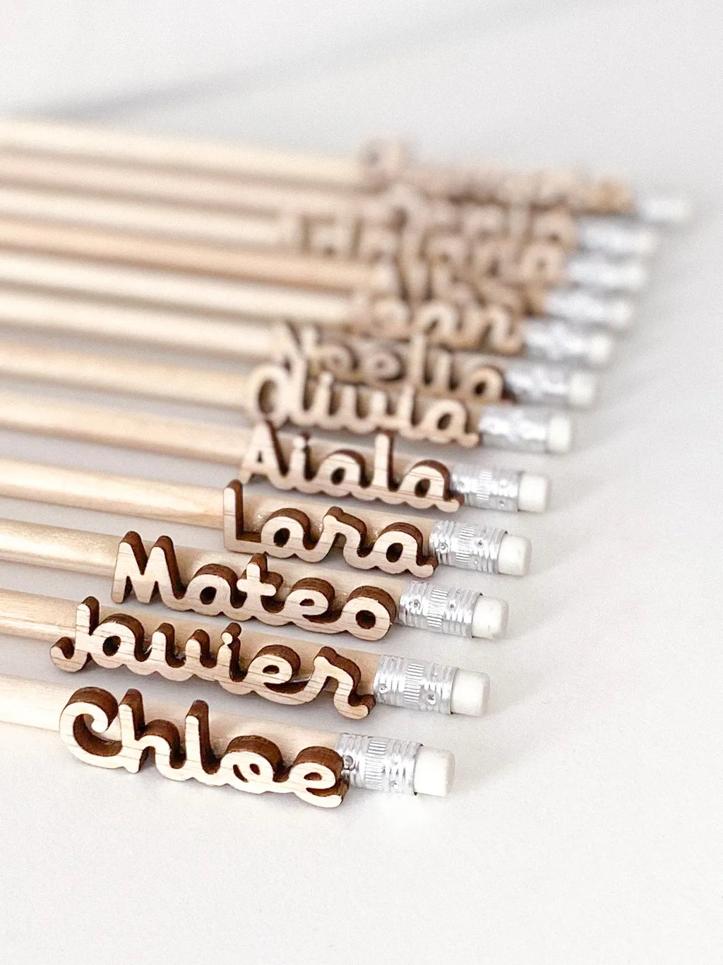 Lápiz personalizado con nombre en madera