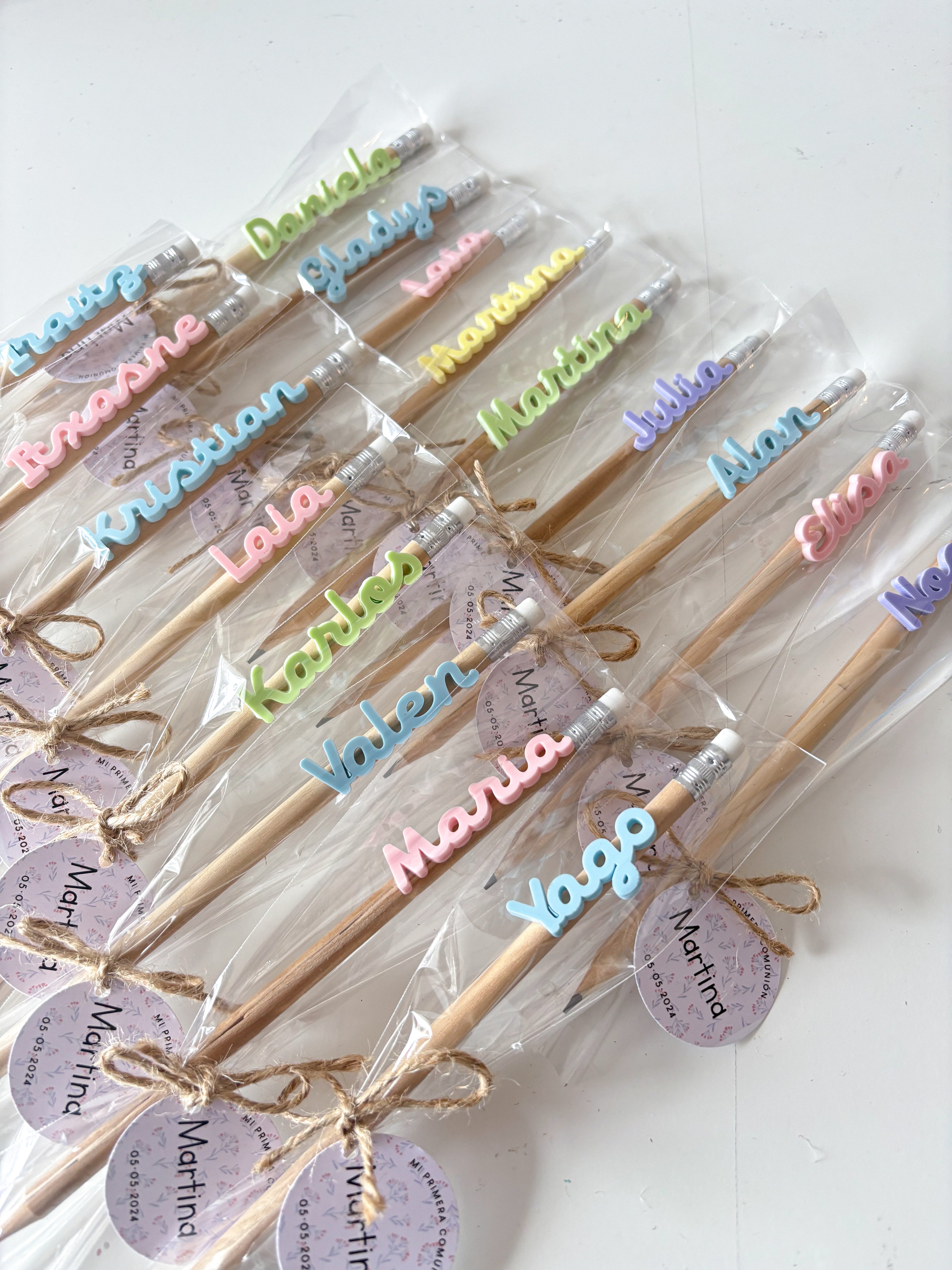 Lápiz personalizado  con nombre en colores